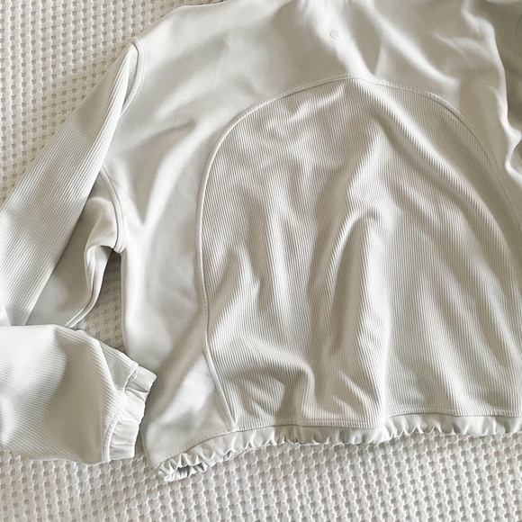 Lululemon Softstreme Quarter Zip - Picture 3 of 6